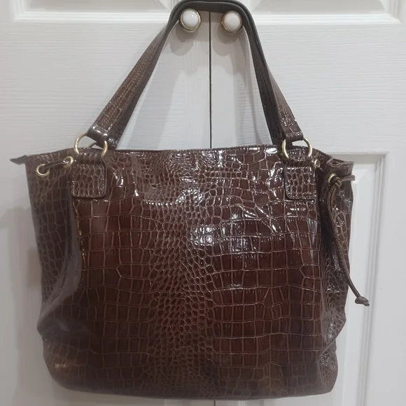 XOXO Croc Embossed Patent Tote, Leopard Inside With Zipper Pocket 16 X 12 EUC - Picture 2 of 6